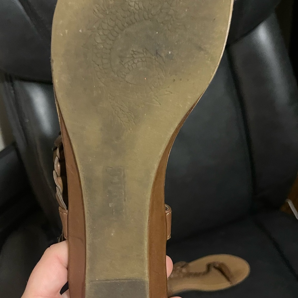 Sandles - Picture 4 of 5